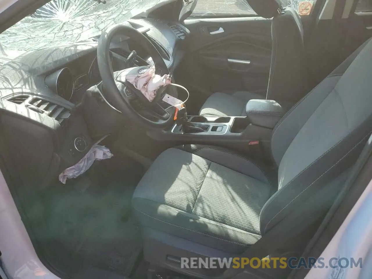 7 Photograph of a damaged car 1FMCU9GD2KUB40119 FORD ESCAPE 2019