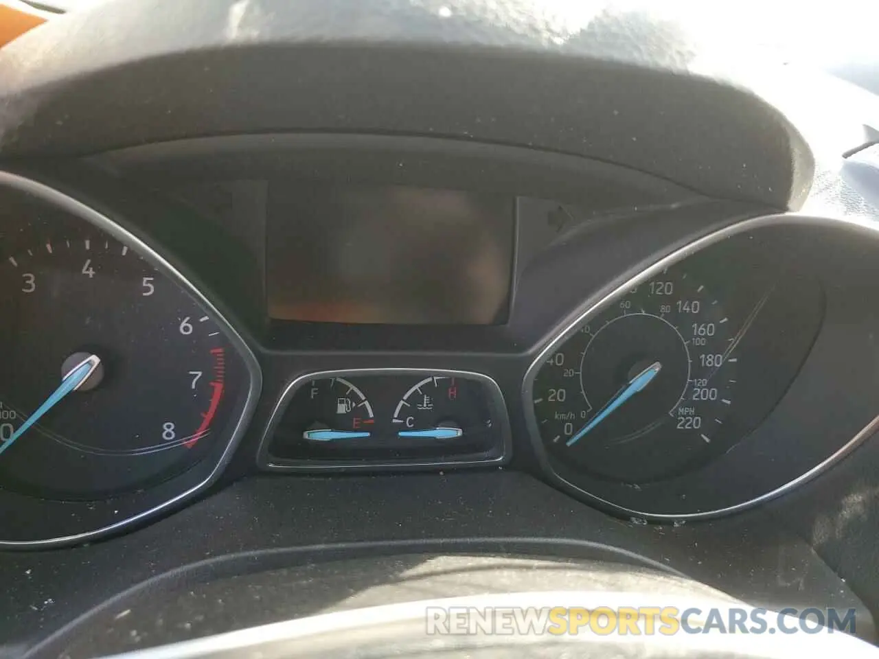 9 Photograph of a damaged car 1FMCU9GD2KUB40119 FORD ESCAPE 2019