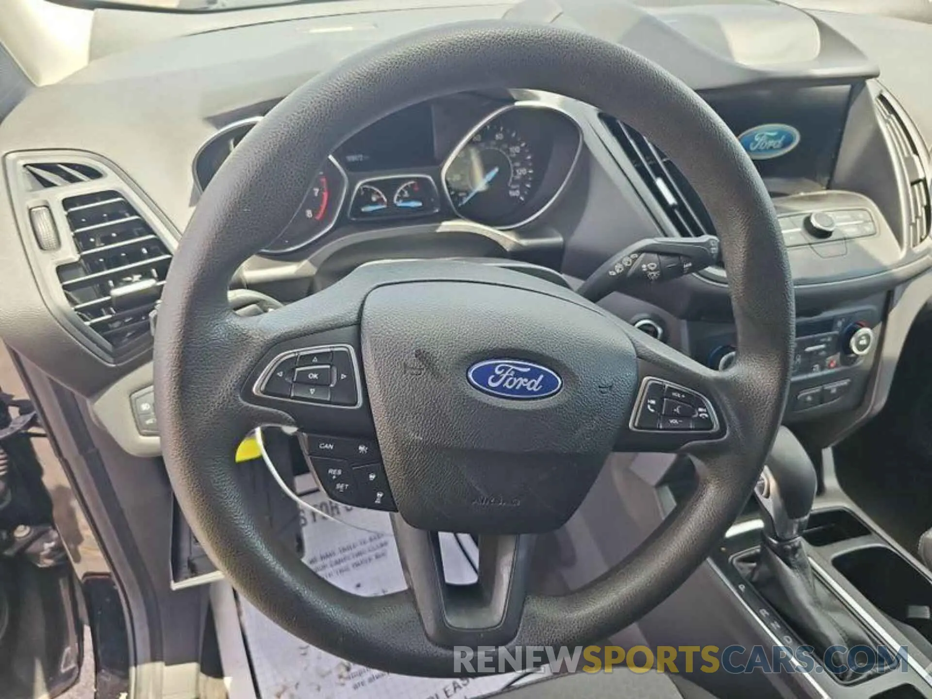 1 Photograph of a damaged car 1FMCU9GD2KUB65151 FORD ESCAPE 2019