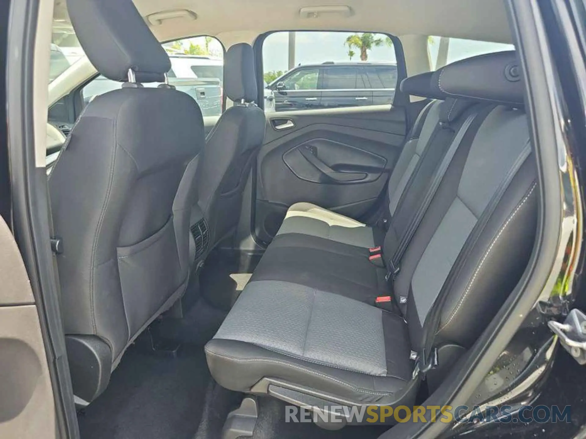 17 Photograph of a damaged car 1FMCU9GD2KUB65151 FORD ESCAPE 2019