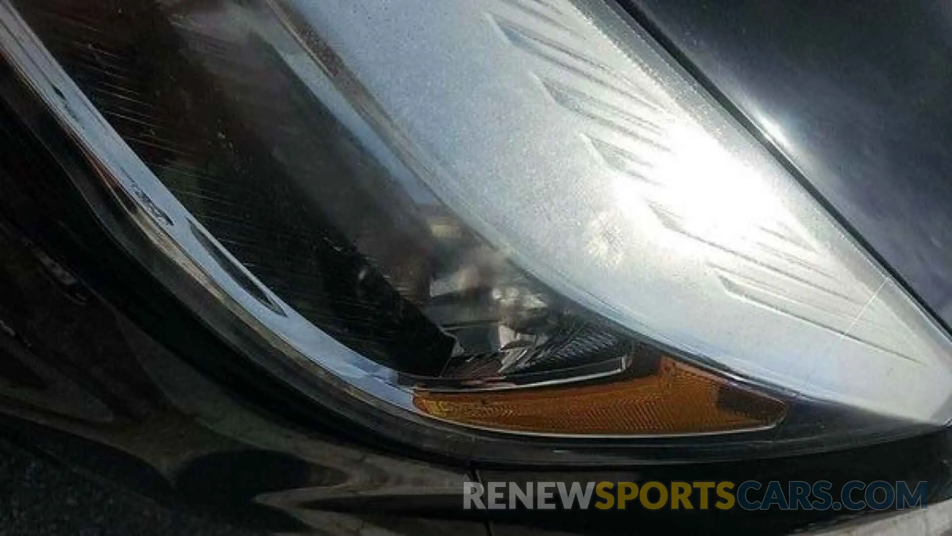 8 Photograph of a damaged car 1FMCU9GD2KUB65151 FORD ESCAPE 2019