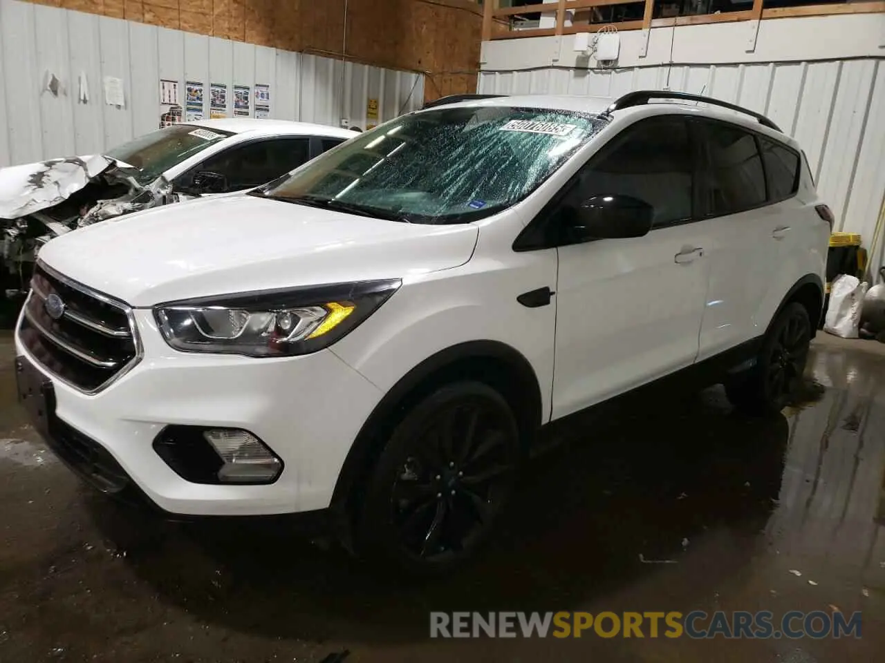 1 Photograph of a damaged car 1FMCU9GD2KUB80992 FORD ESCAPE 2019