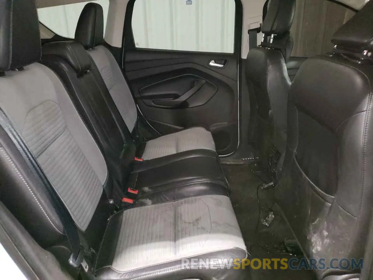 11 Photograph of a damaged car 1FMCU9GD2KUB80992 FORD ESCAPE 2019