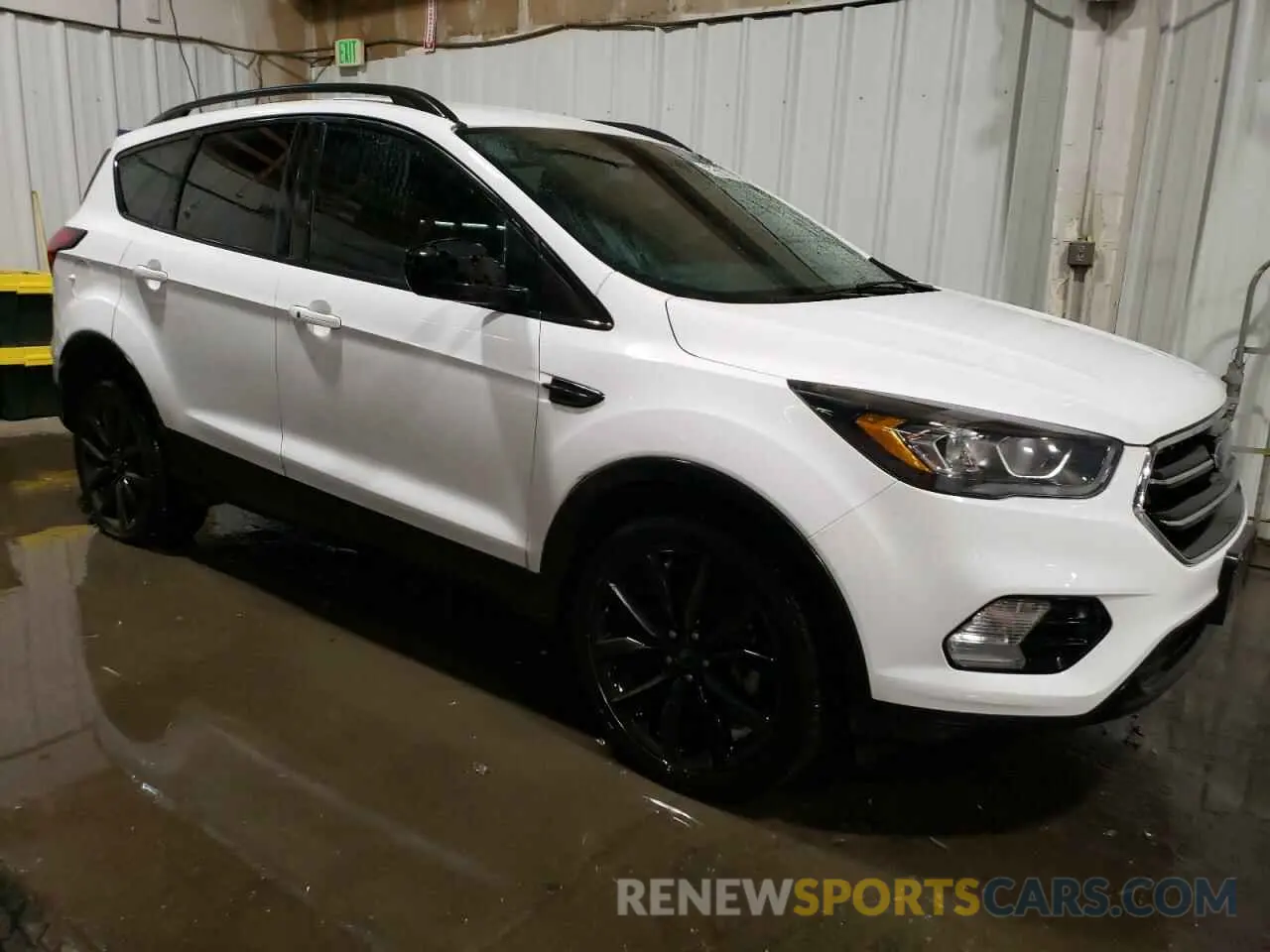 4 Photograph of a damaged car 1FMCU9GD2KUB80992 FORD ESCAPE 2019