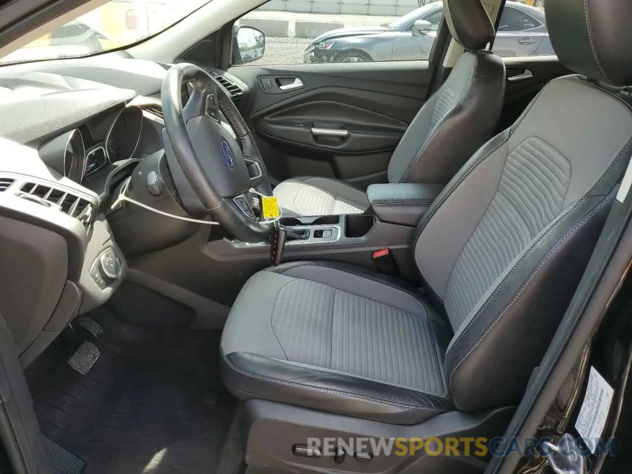 7 Photograph of a damaged car 1FMCU9GD2KUB99302 FORD ESCAPE 2019
