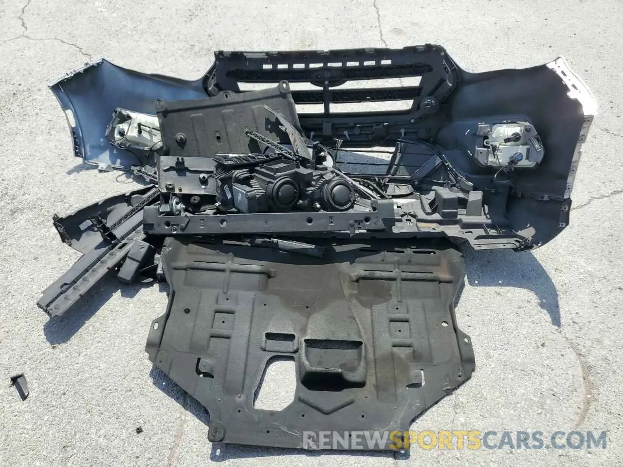 13 Photograph of a damaged car 1FMCU9GD2KUC06135 FORD ESCAPE 2019