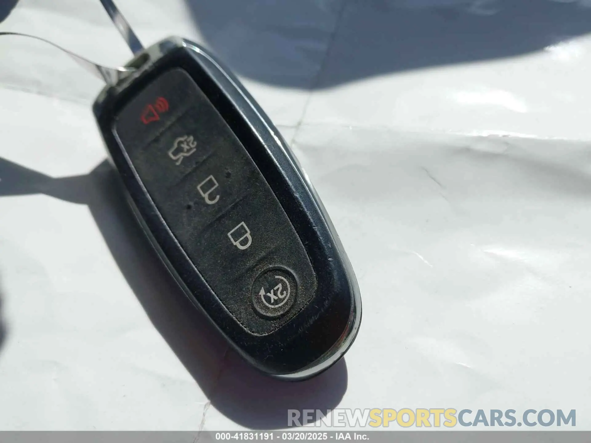 6 Photograph of a damaged car 1FMCU9GD2KUC07284 FORD ESCAPE 2019