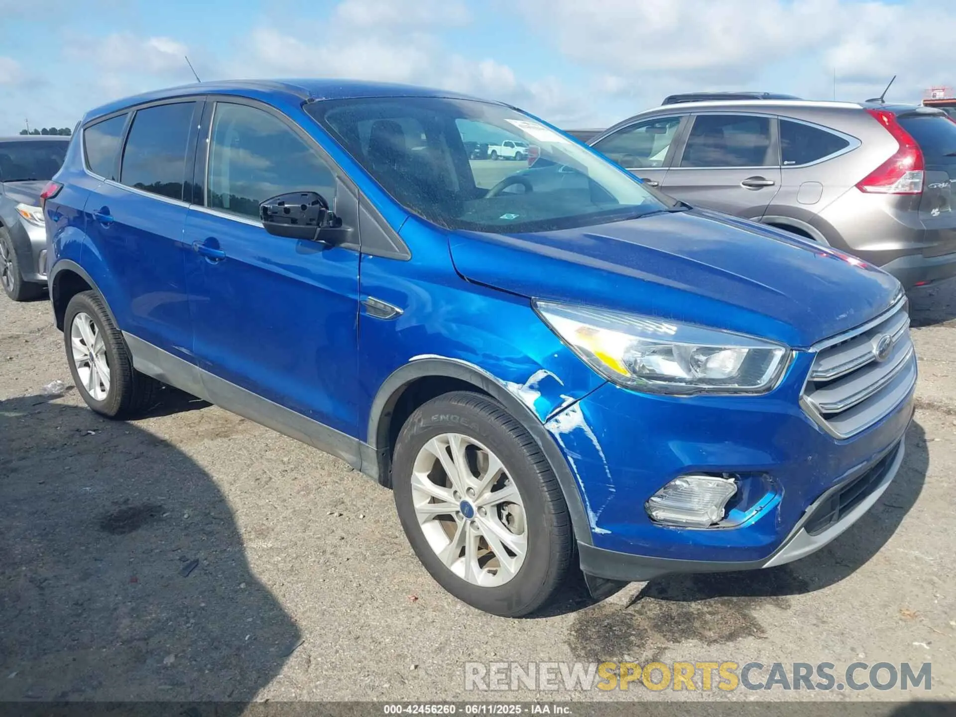 1 Photograph of a damaged car 1FMCU9GD3KUA29305 FORD ESCAPE 2019