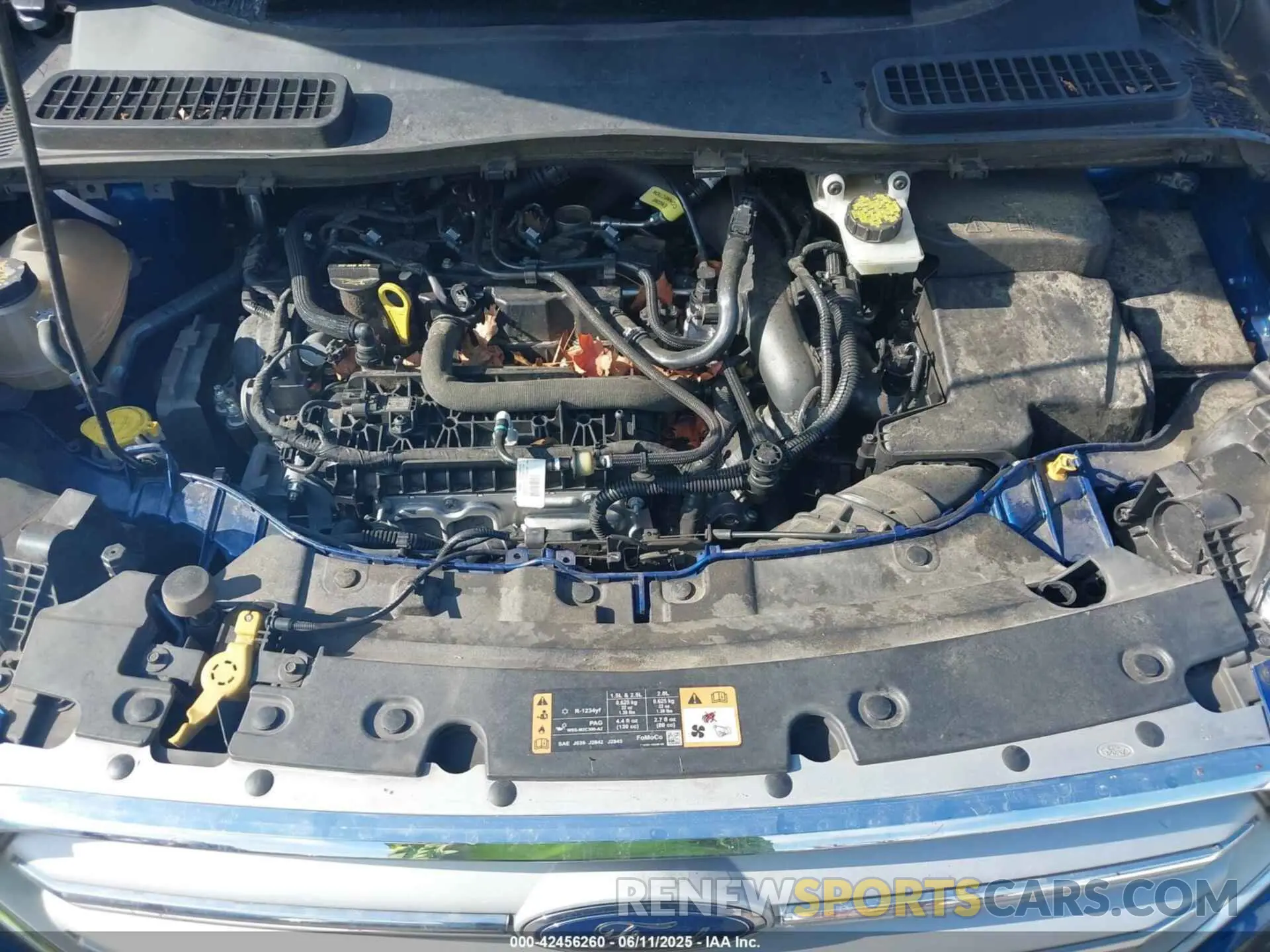 10 Photograph of a damaged car 1FMCU9GD3KUA29305 FORD ESCAPE 2019