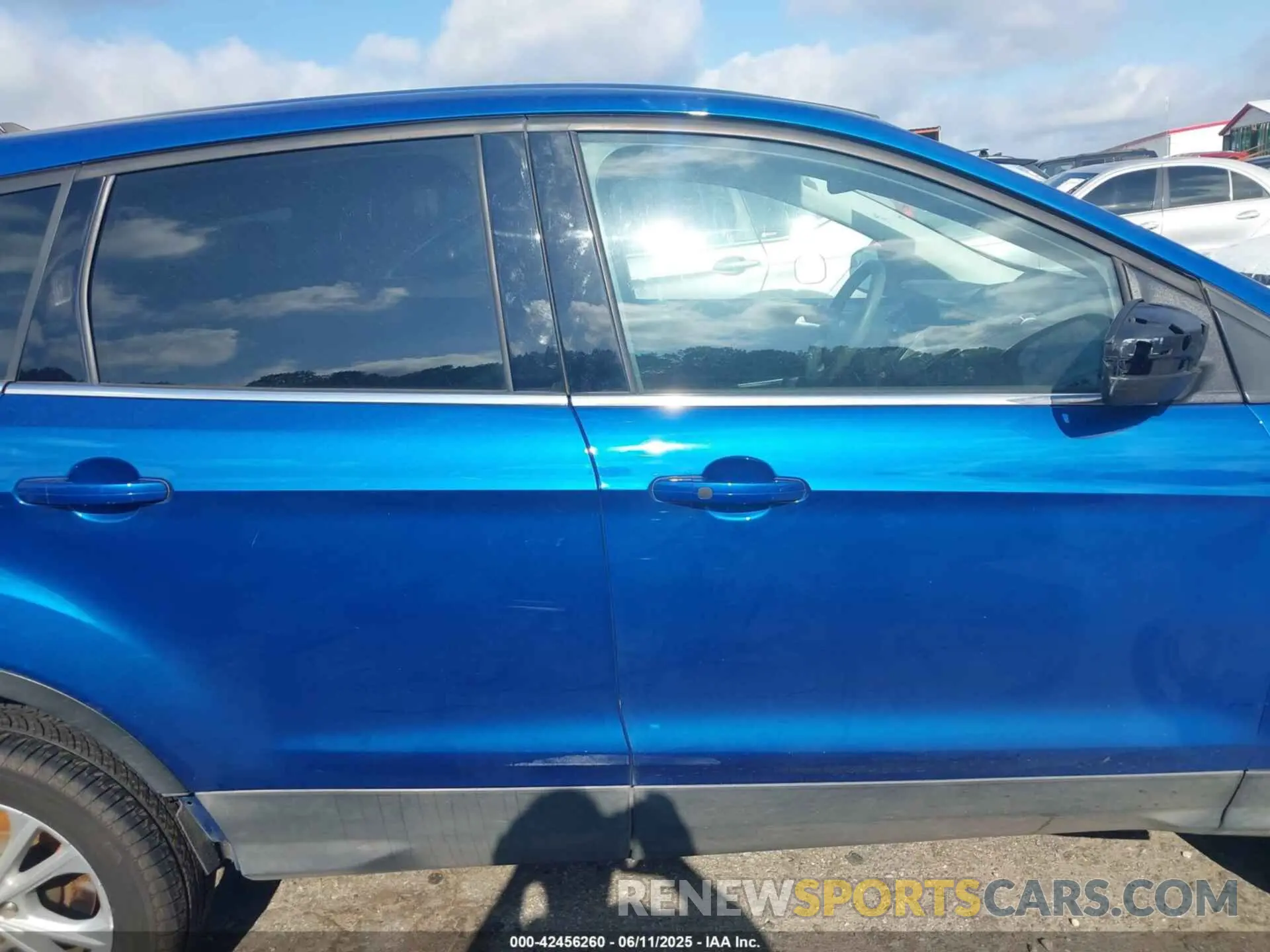 13 Photograph of a damaged car 1FMCU9GD3KUA29305 FORD ESCAPE 2019