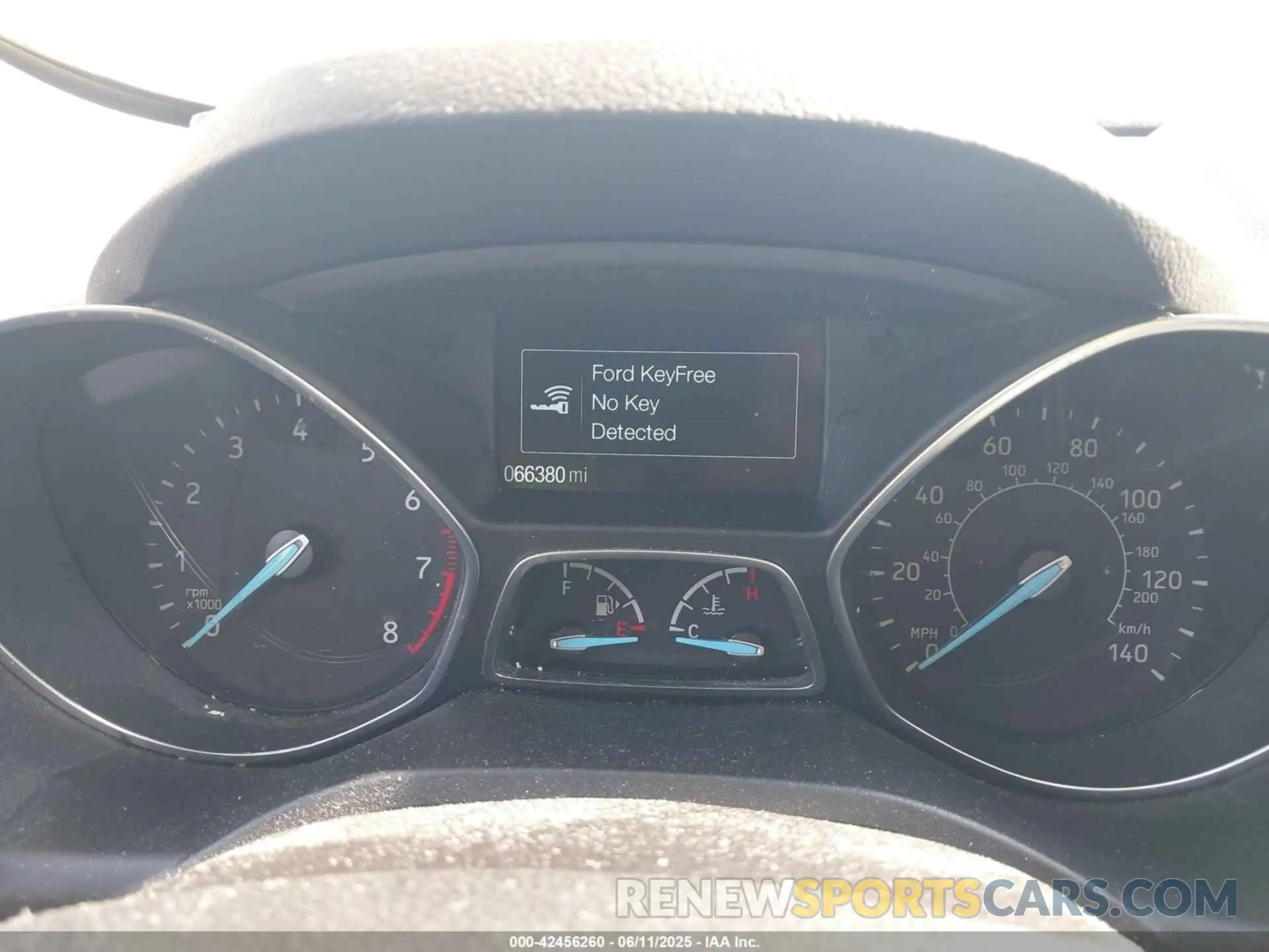 7 Photograph of a damaged car 1FMCU9GD3KUA29305 FORD ESCAPE 2019