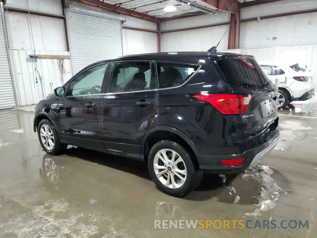 2 Photograph of a damaged car 1FMCU9GD3KUA37405 FORD ESCAPE 2019