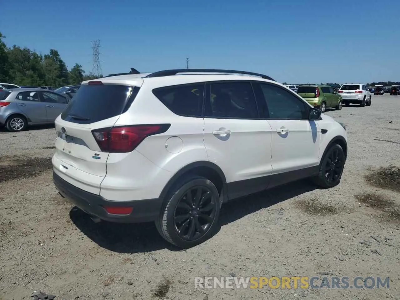 3 Photograph of a damaged car 1FMCU9GD3KUA48677 FORD ESCAPE 2019