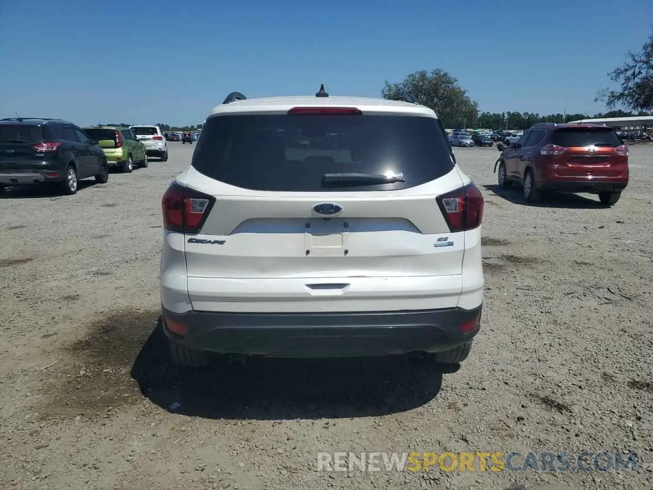 6 Photograph of a damaged car 1FMCU9GD3KUA48677 FORD ESCAPE 2019