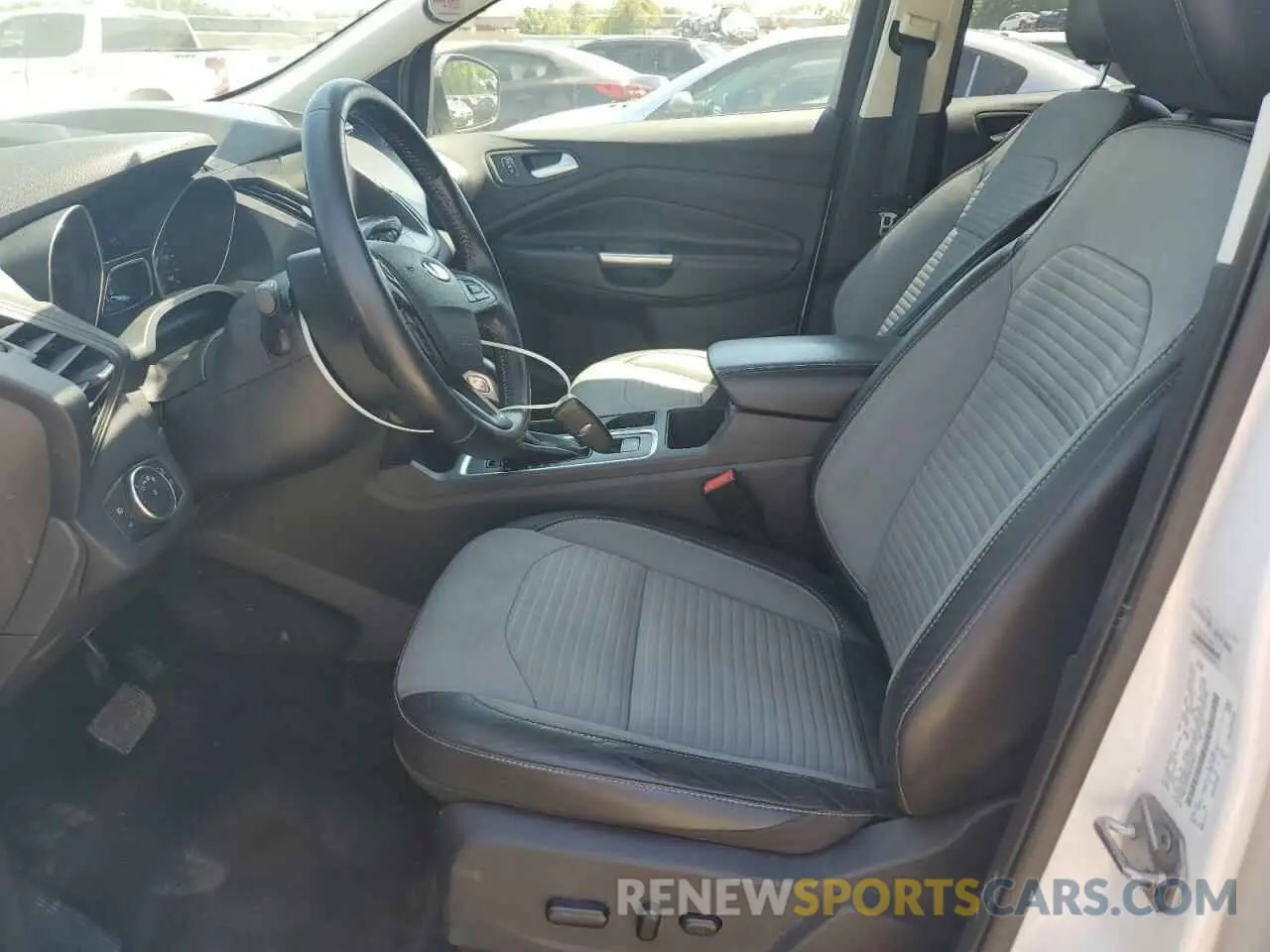 7 Photograph of a damaged car 1FMCU9GD3KUA48677 FORD ESCAPE 2019