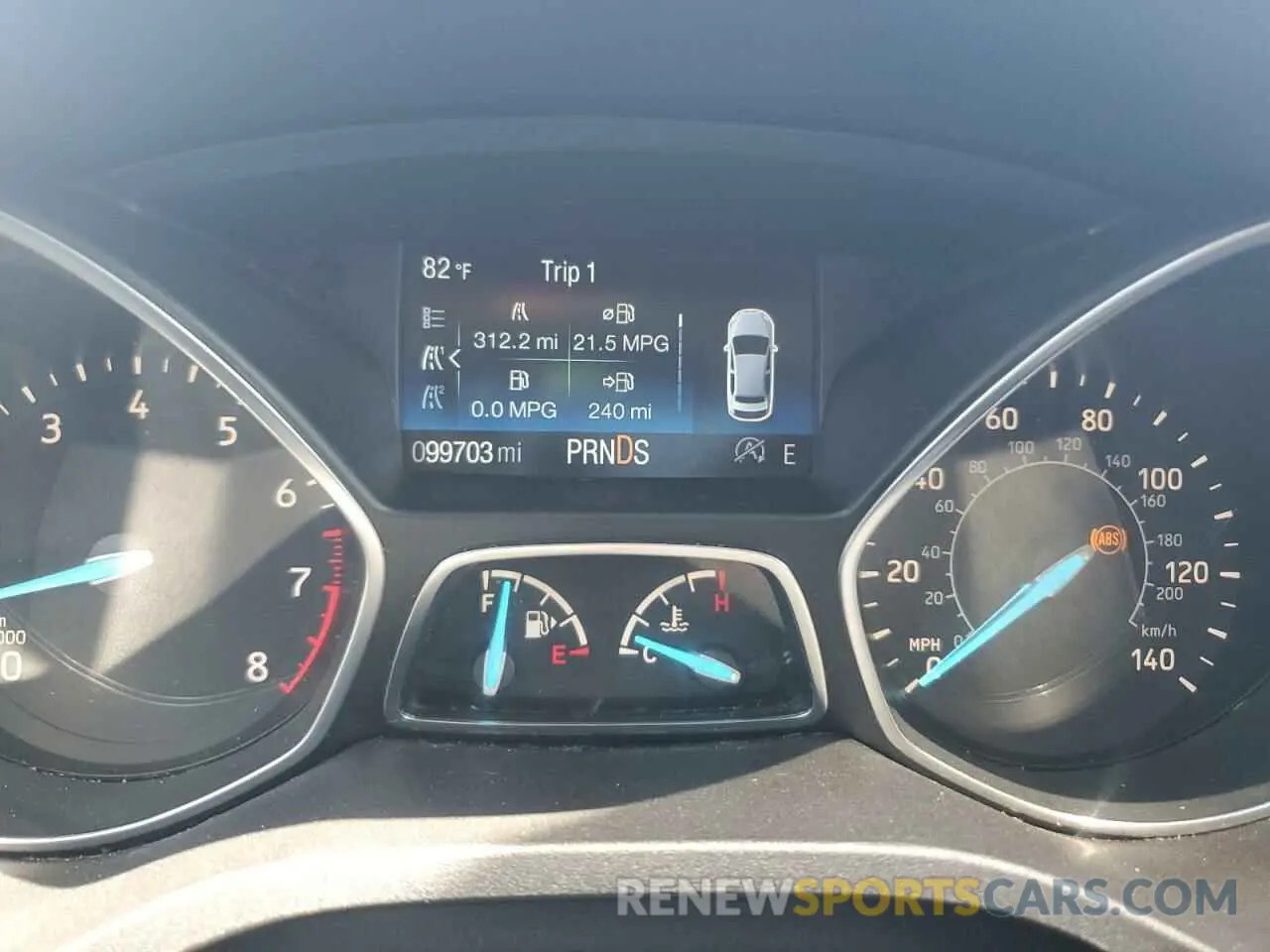 9 Photograph of a damaged car 1FMCU9GD3KUA48677 FORD ESCAPE 2019