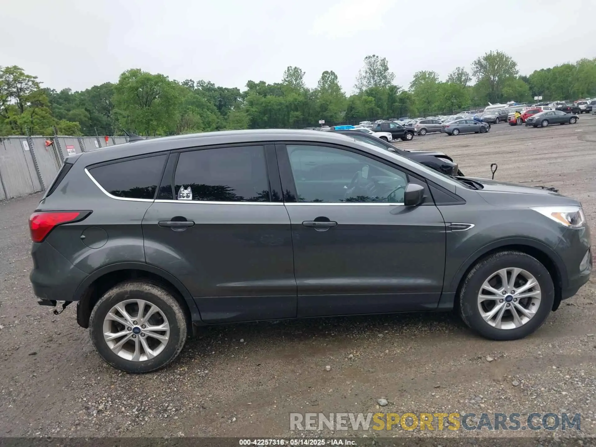 13 Photograph of a damaged car 1FMCU9GD3KUA67083 FORD ESCAPE 2019
