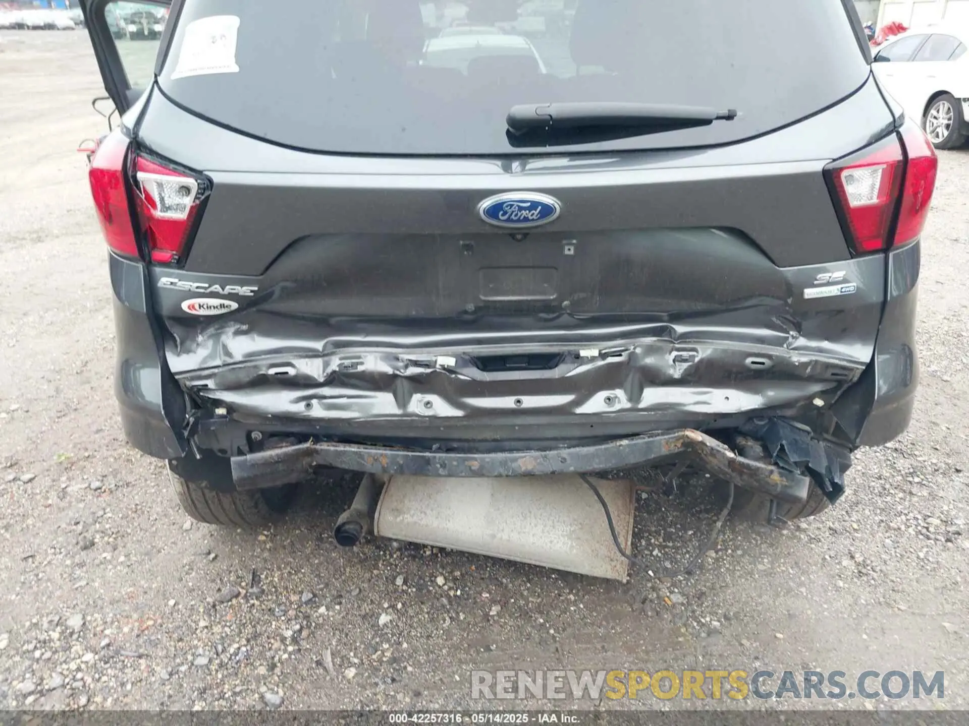 6 Photograph of a damaged car 1FMCU9GD3KUA67083 FORD ESCAPE 2019
