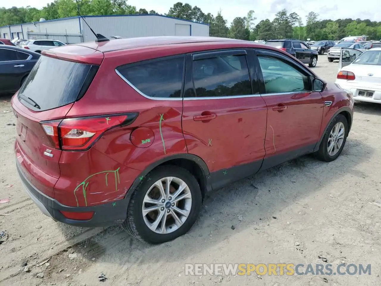 3 Photograph of a damaged car 1FMCU9GD3KUA68301 FORD ESCAPE 2019