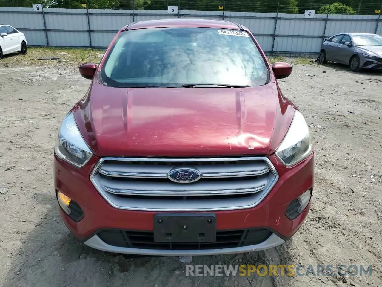 5 Photograph of a damaged car 1FMCU9GD3KUA68301 FORD ESCAPE 2019