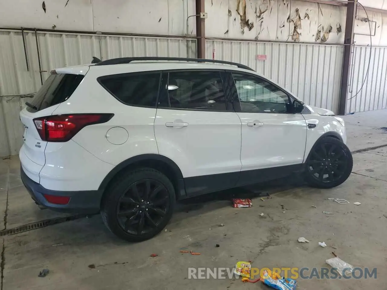 3 Photograph of a damaged car 1FMCU9GD3KUA68315 FORD ESCAPE 2019