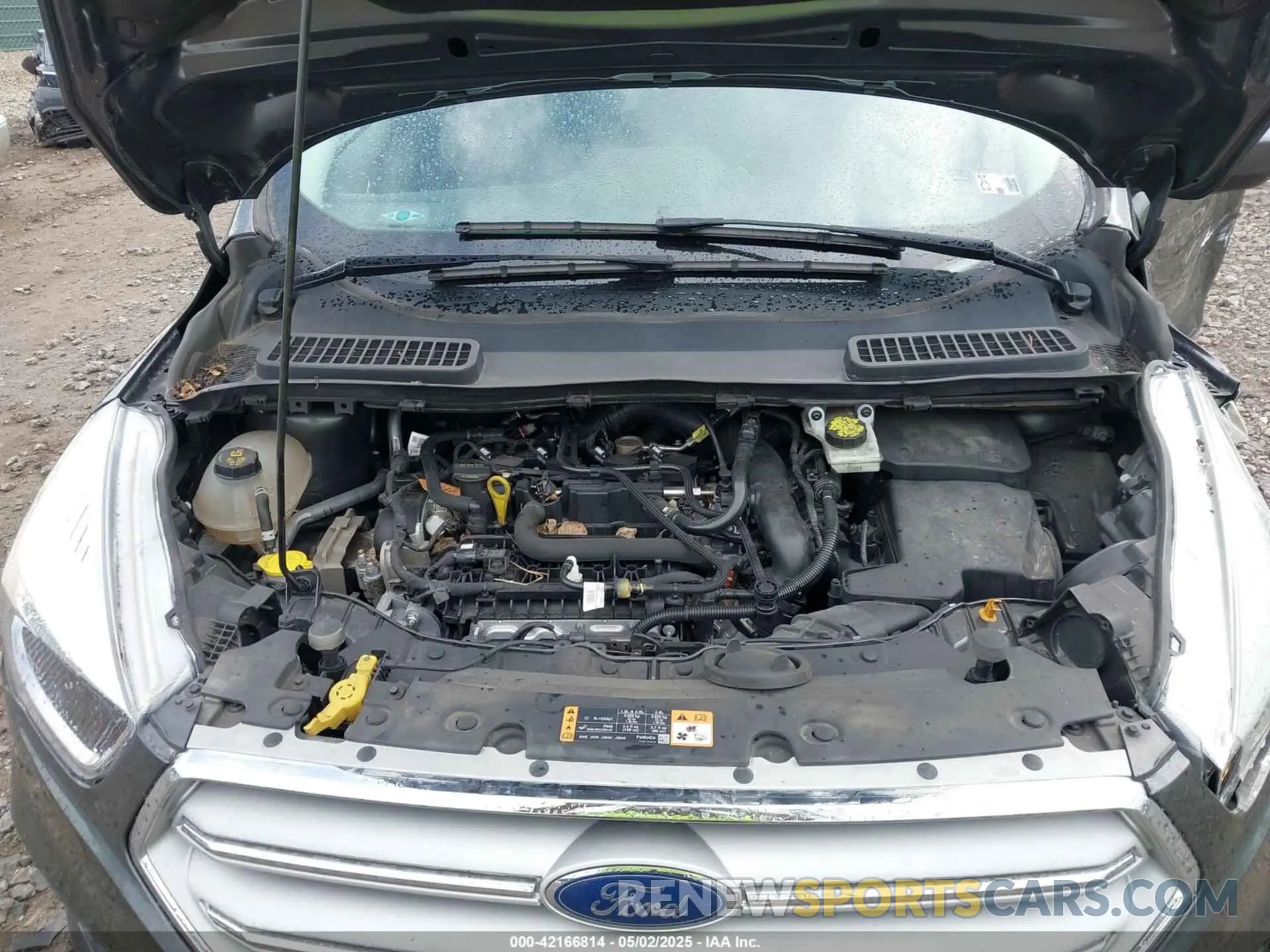 10 Photograph of a damaged car 1FMCU9GD3KUA76379 FORD ESCAPE 2019