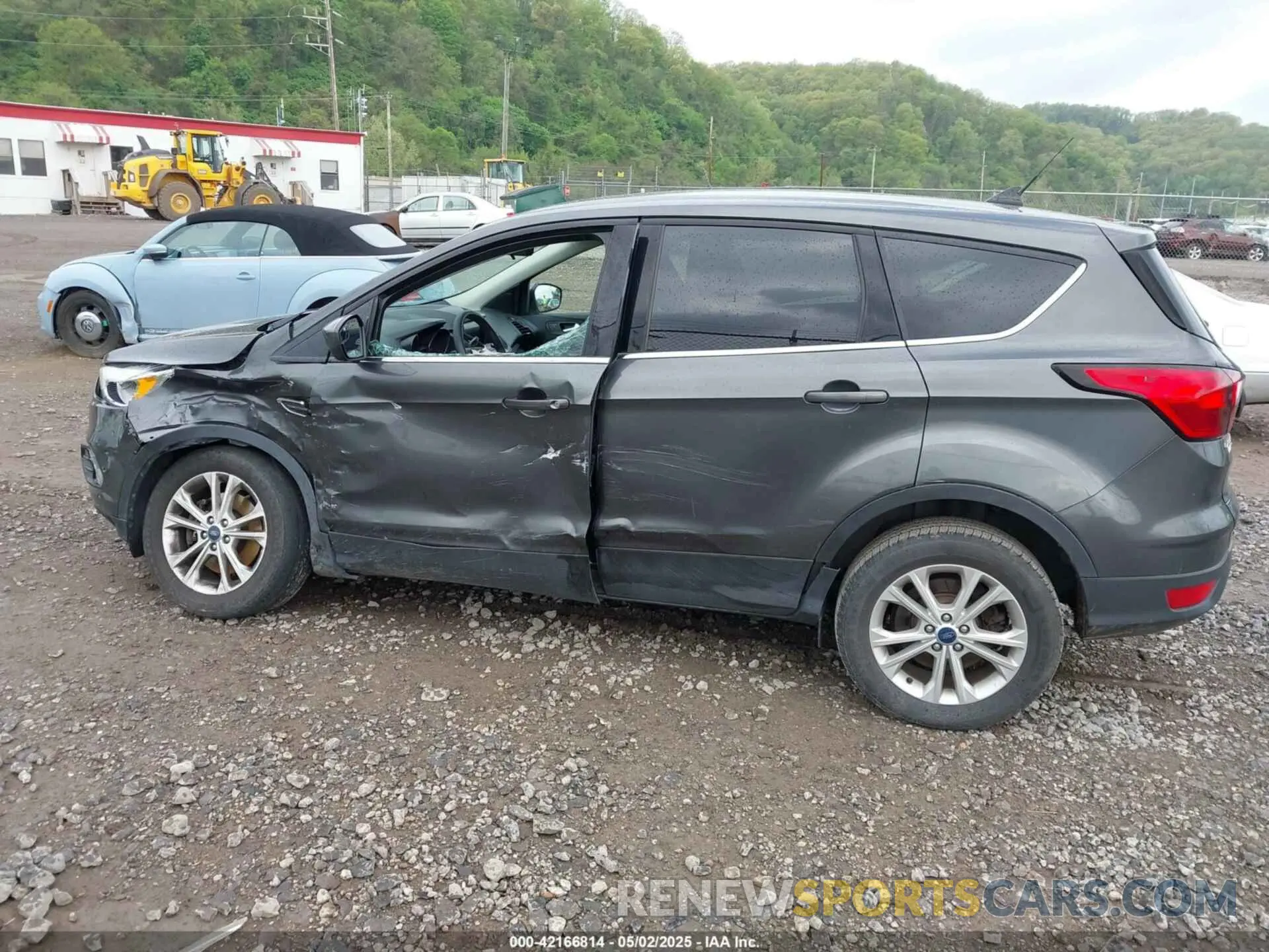 14 Photograph of a damaged car 1FMCU9GD3KUA76379 FORD ESCAPE 2019
