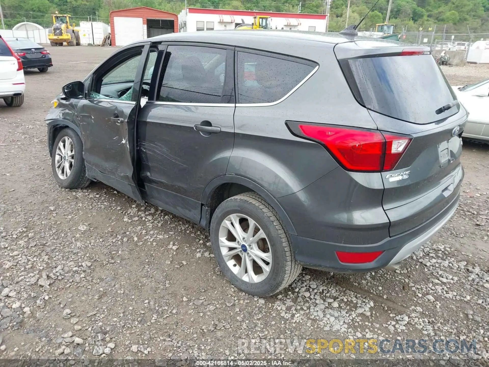 3 Photograph of a damaged car 1FMCU9GD3KUA76379 FORD ESCAPE 2019
