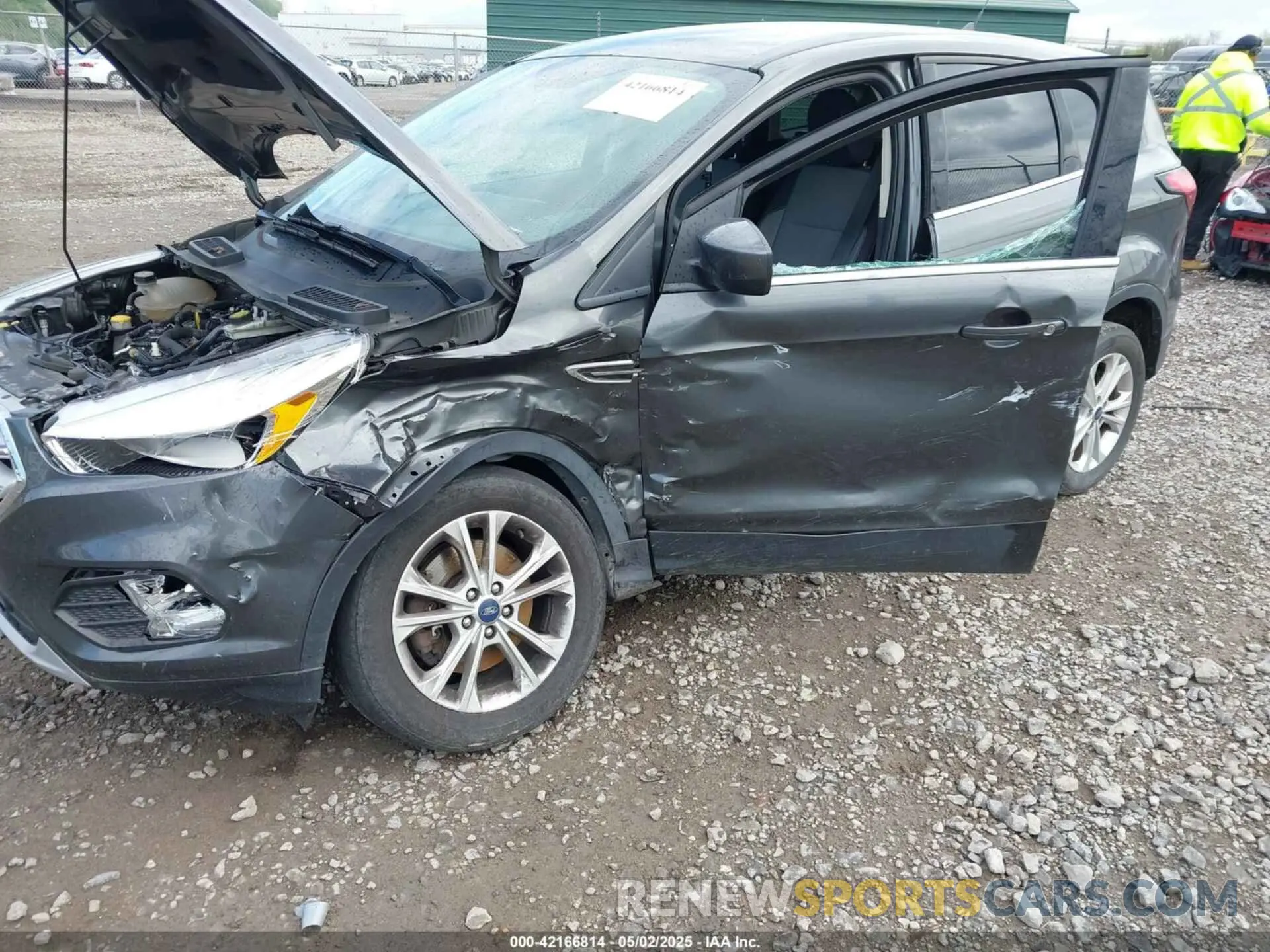 6 Photograph of a damaged car 1FMCU9GD3KUA76379 FORD ESCAPE 2019