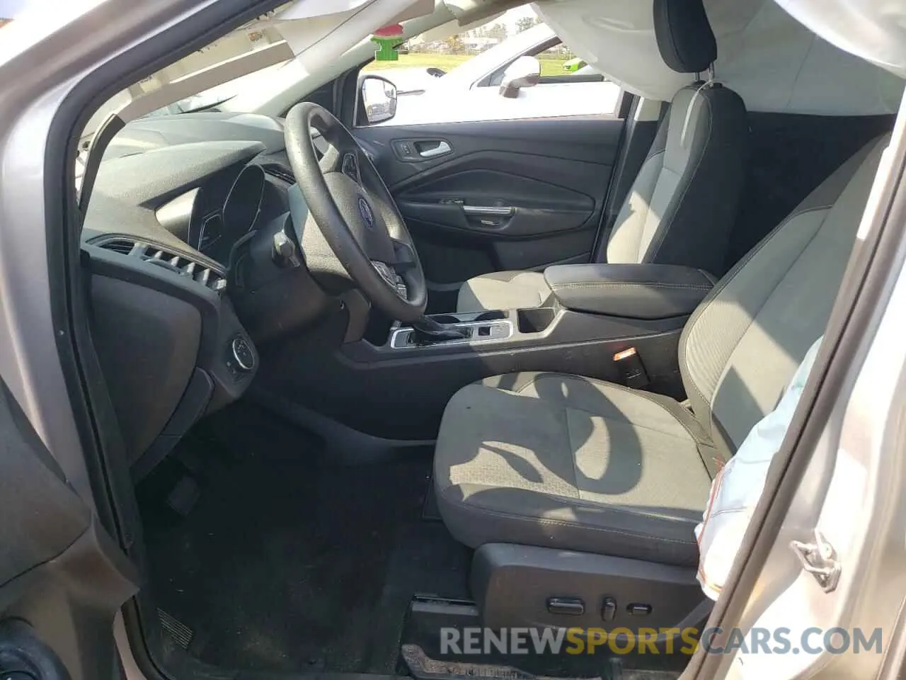7 Photograph of a damaged car 1FMCU9GD3KUA98513 FORD ESCAPE 2019