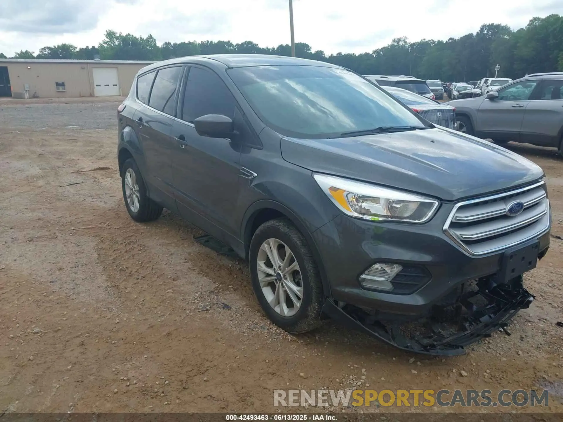 1 Photograph of a damaged car 1FMCU9GD3KUB11566 FORD ESCAPE 2019