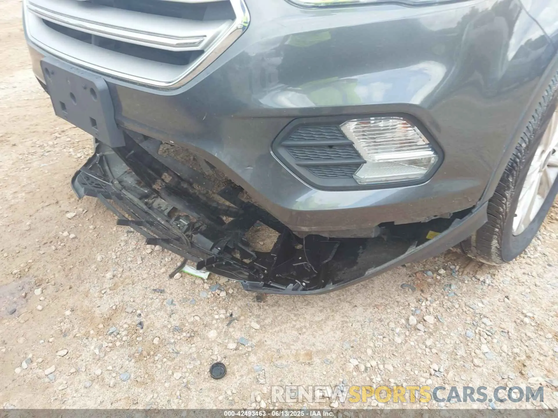 6 Photograph of a damaged car 1FMCU9GD3KUB11566 FORD ESCAPE 2019