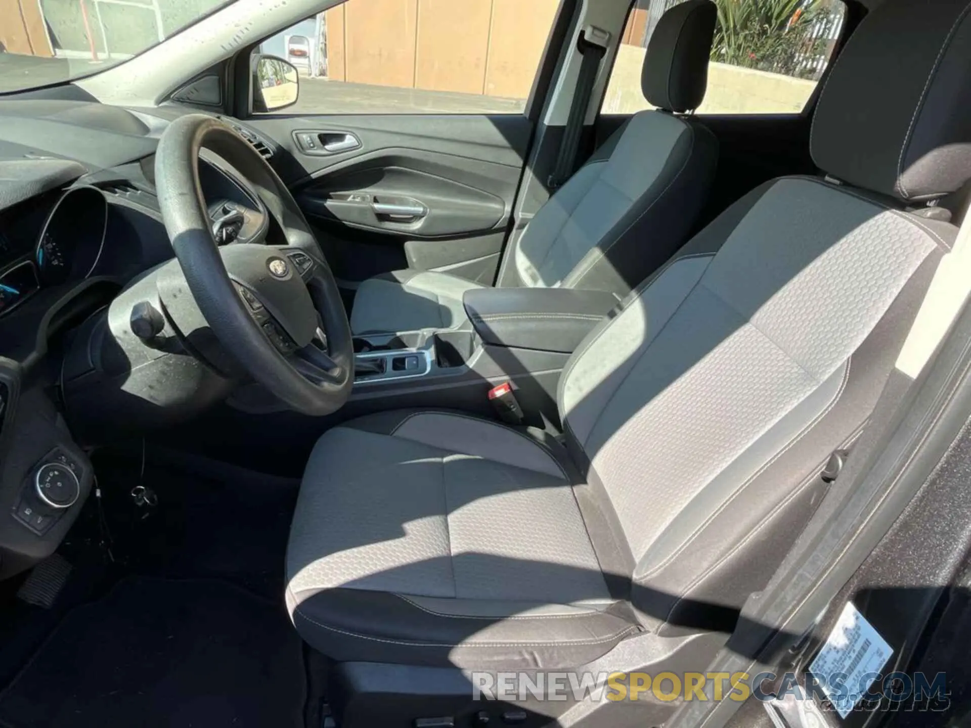 2 Photograph of a damaged car 1FMCU9GD3KUB33437 FORD ESCAPE 2019