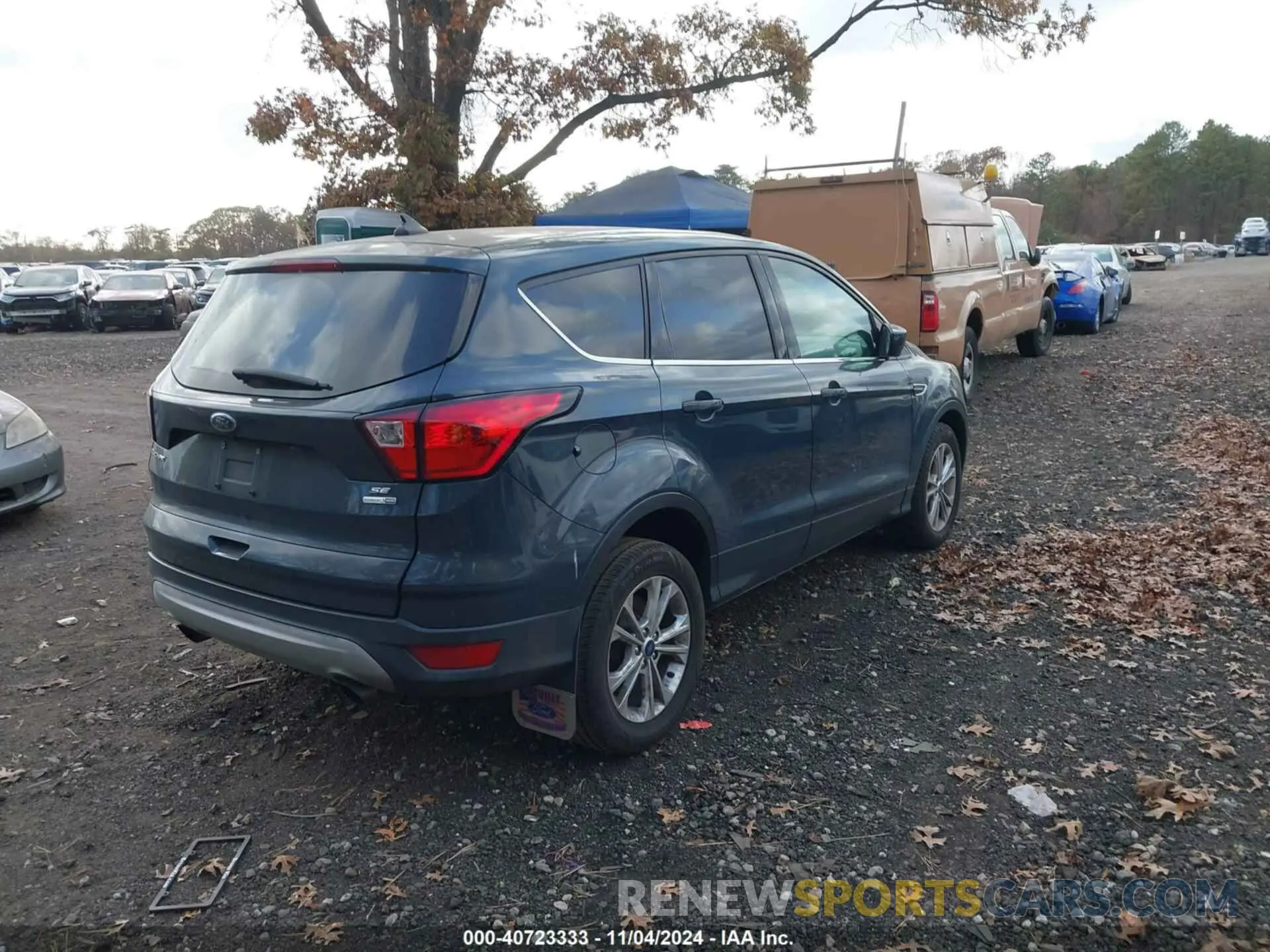 4 Photograph of a damaged car 1FMCU9GD3KUB42414 FORD ESCAPE 2019