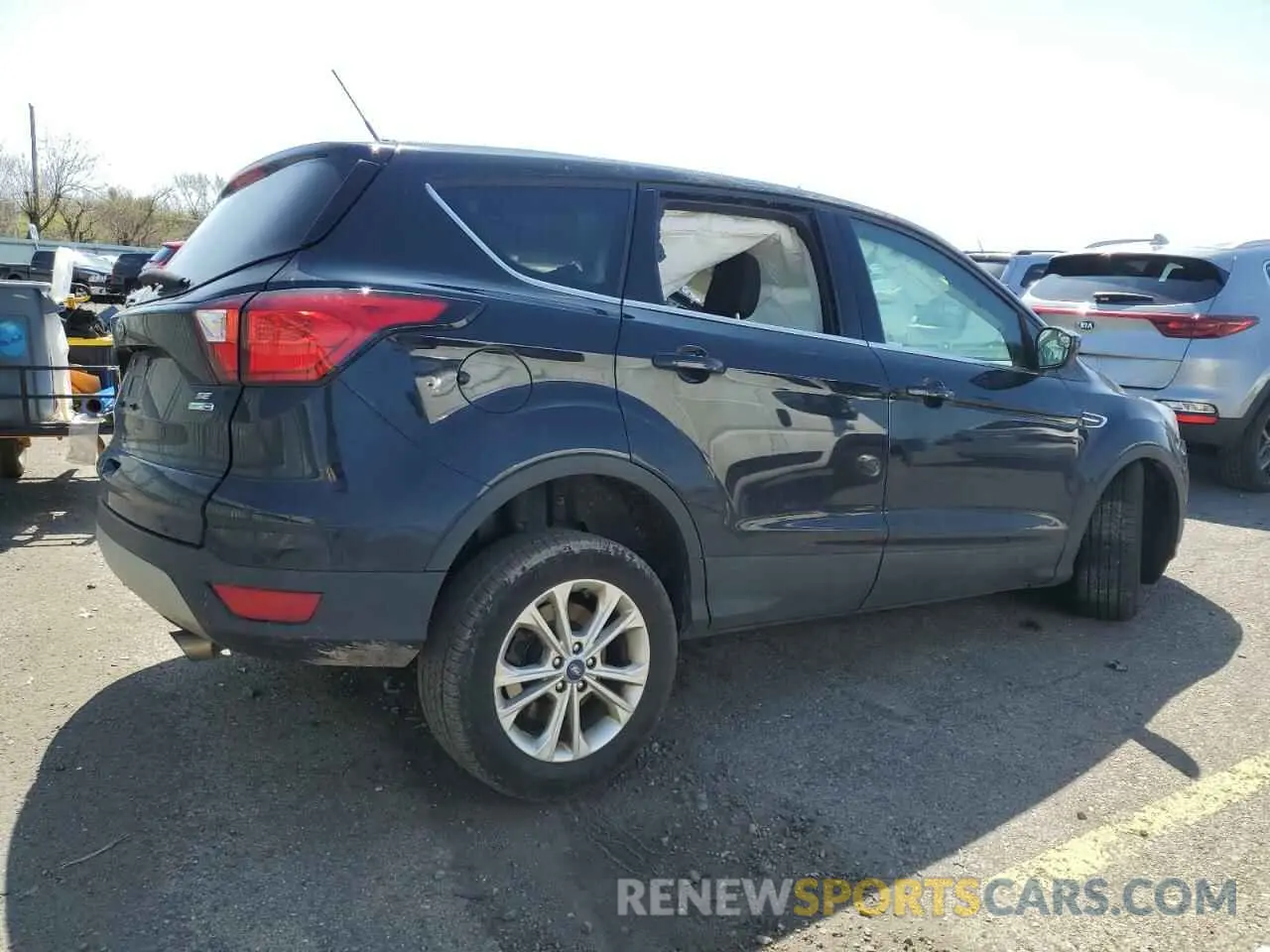 3 Photograph of a damaged car 1FMCU9GD3KUB44504 FORD ESCAPE 2019