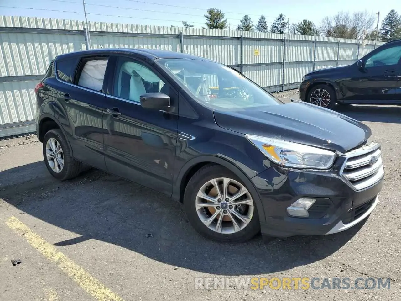 4 Photograph of a damaged car 1FMCU9GD3KUB44504 FORD ESCAPE 2019