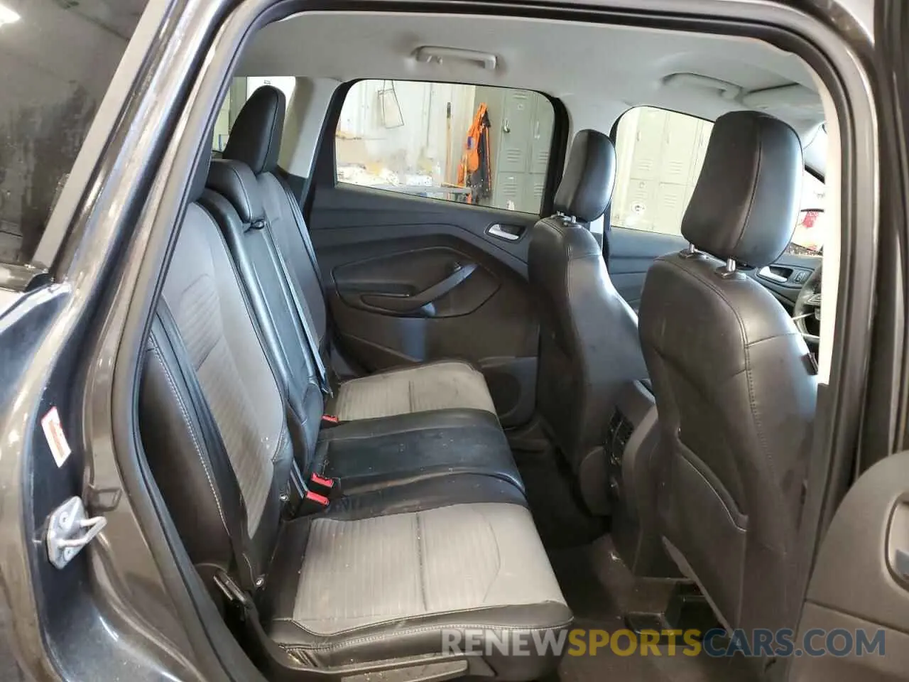 11 Photograph of a damaged car 1FMCU9GD3KUB50383 FORD ESCAPE 2019