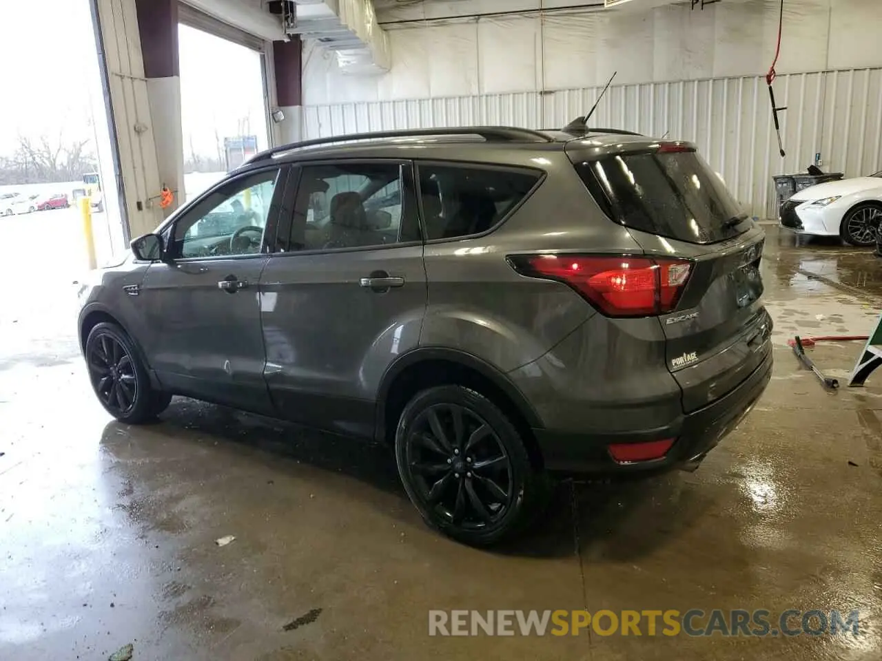 2 Photograph of a damaged car 1FMCU9GD3KUB50383 FORD ESCAPE 2019