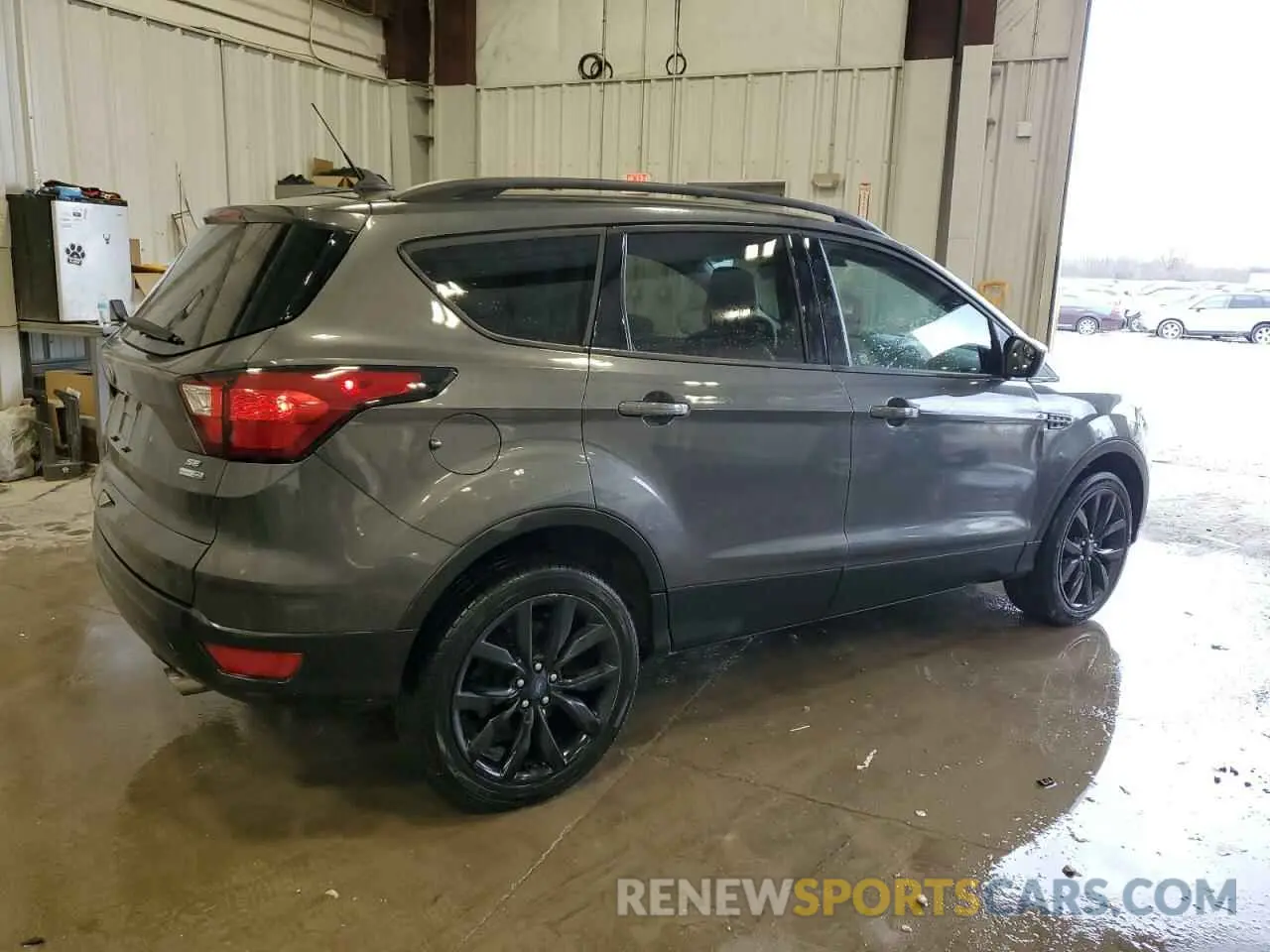 3 Photograph of a damaged car 1FMCU9GD3KUB50383 FORD ESCAPE 2019