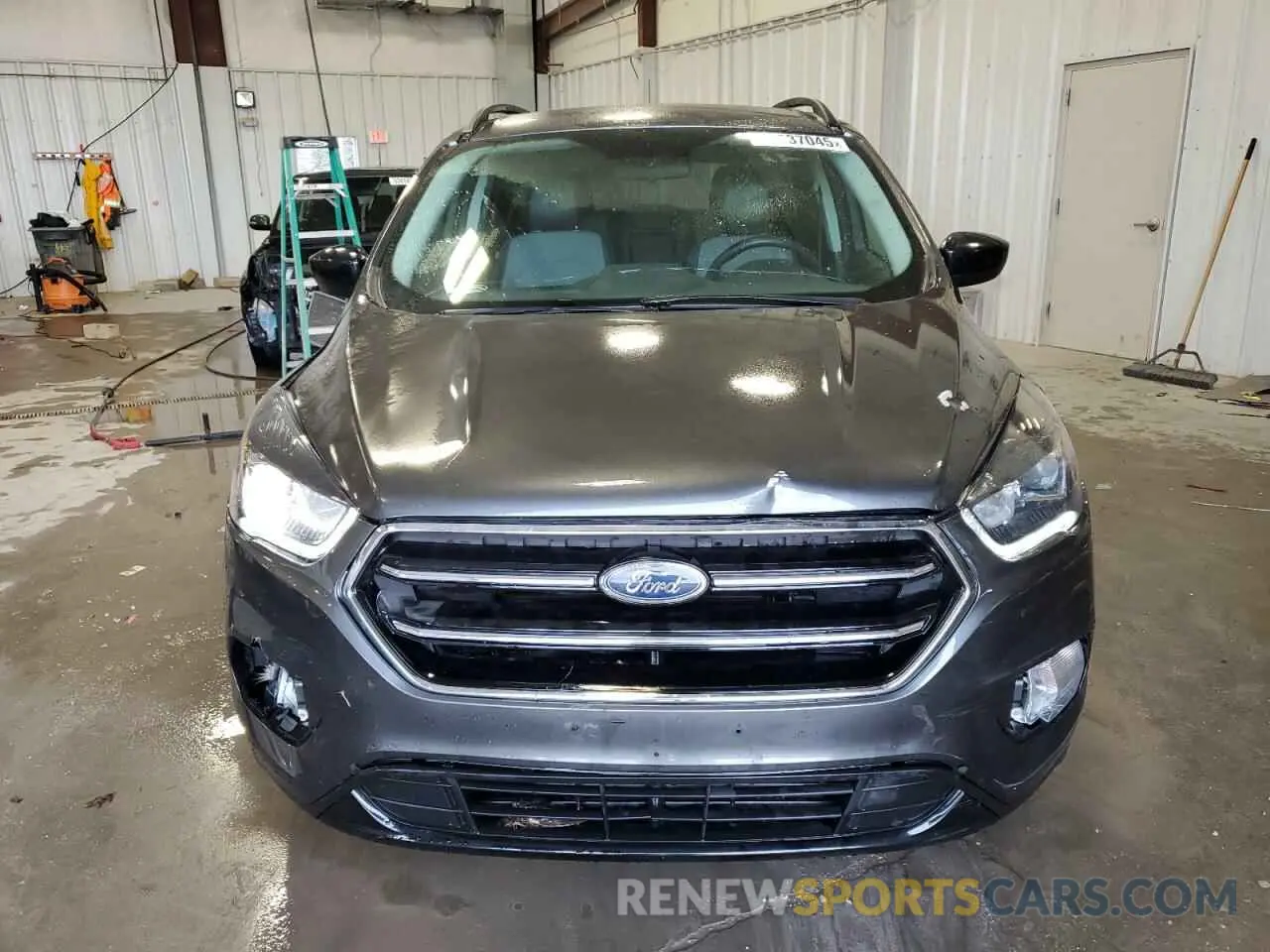 5 Photograph of a damaged car 1FMCU9GD3KUB50383 FORD ESCAPE 2019