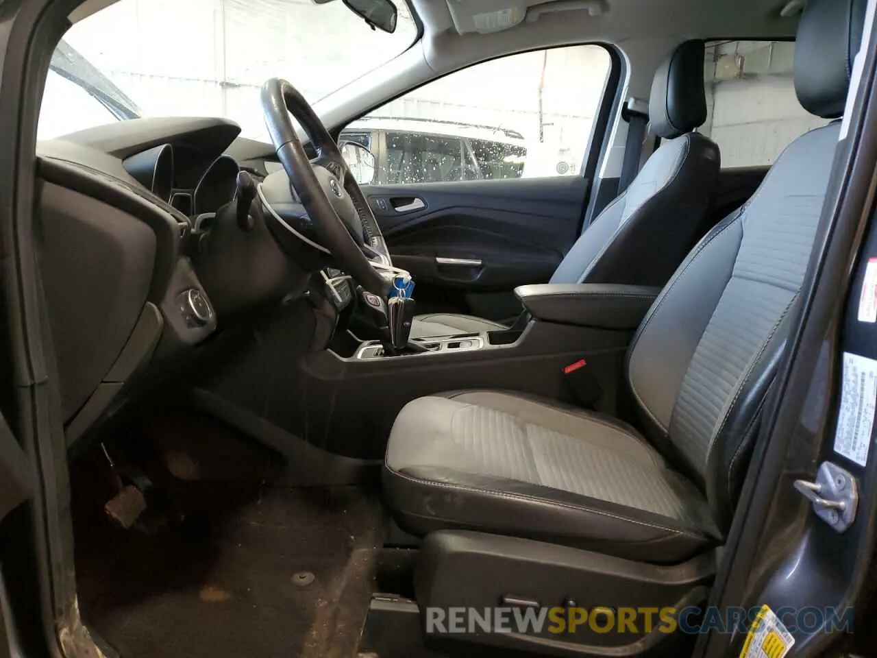 7 Photograph of a damaged car 1FMCU9GD3KUB50383 FORD ESCAPE 2019