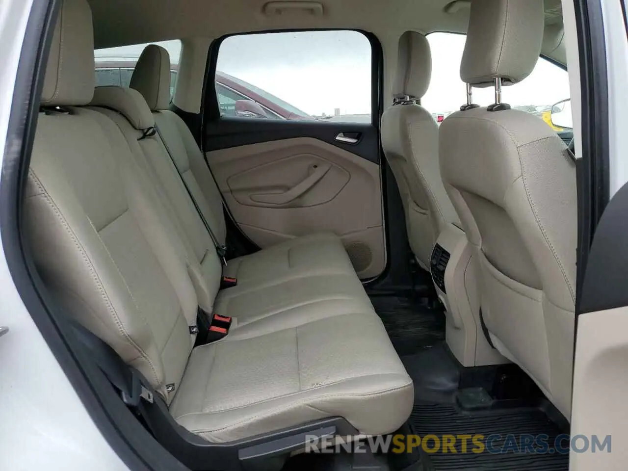 11 Photograph of a damaged car 1FMCU9GD3KUB60234 FORD ESCAPE 2019