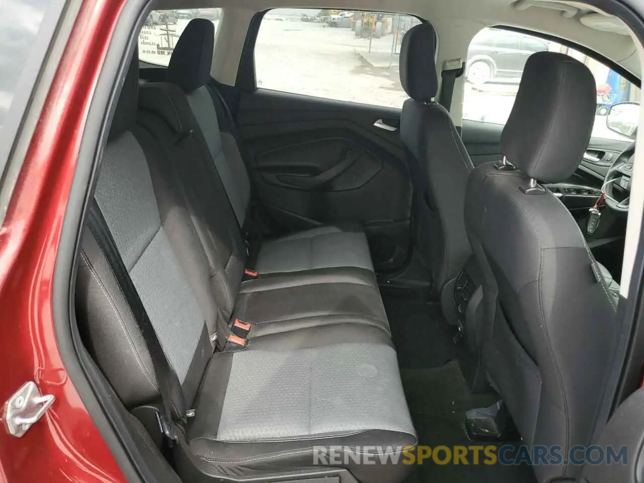 11 Photograph of a damaged car 1FMCU9GD3KUB99468 FORD ESCAPE 2019