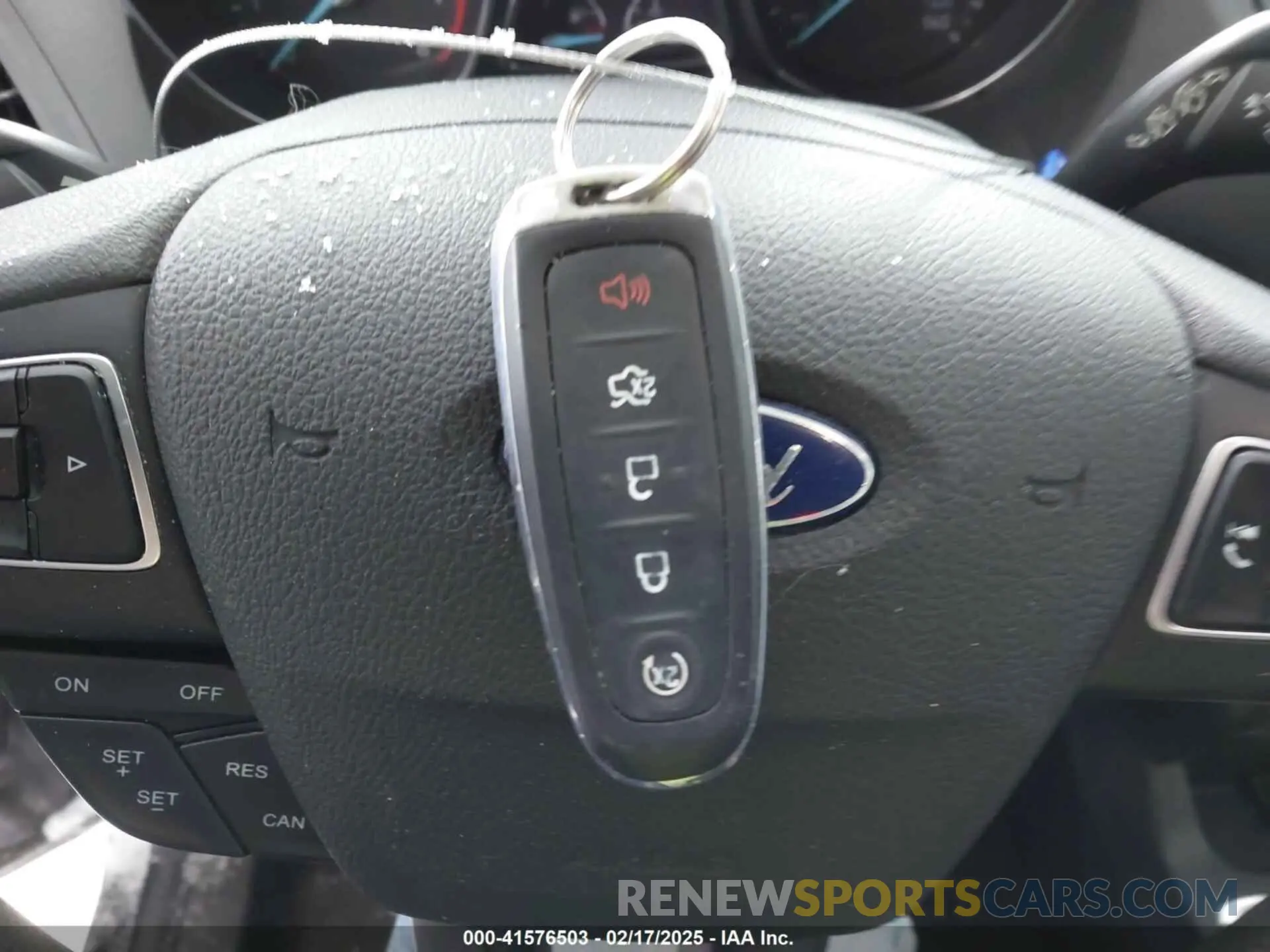 11 Photograph of a damaged car 1FMCU9GD3KUC06466 FORD ESCAPE 2019