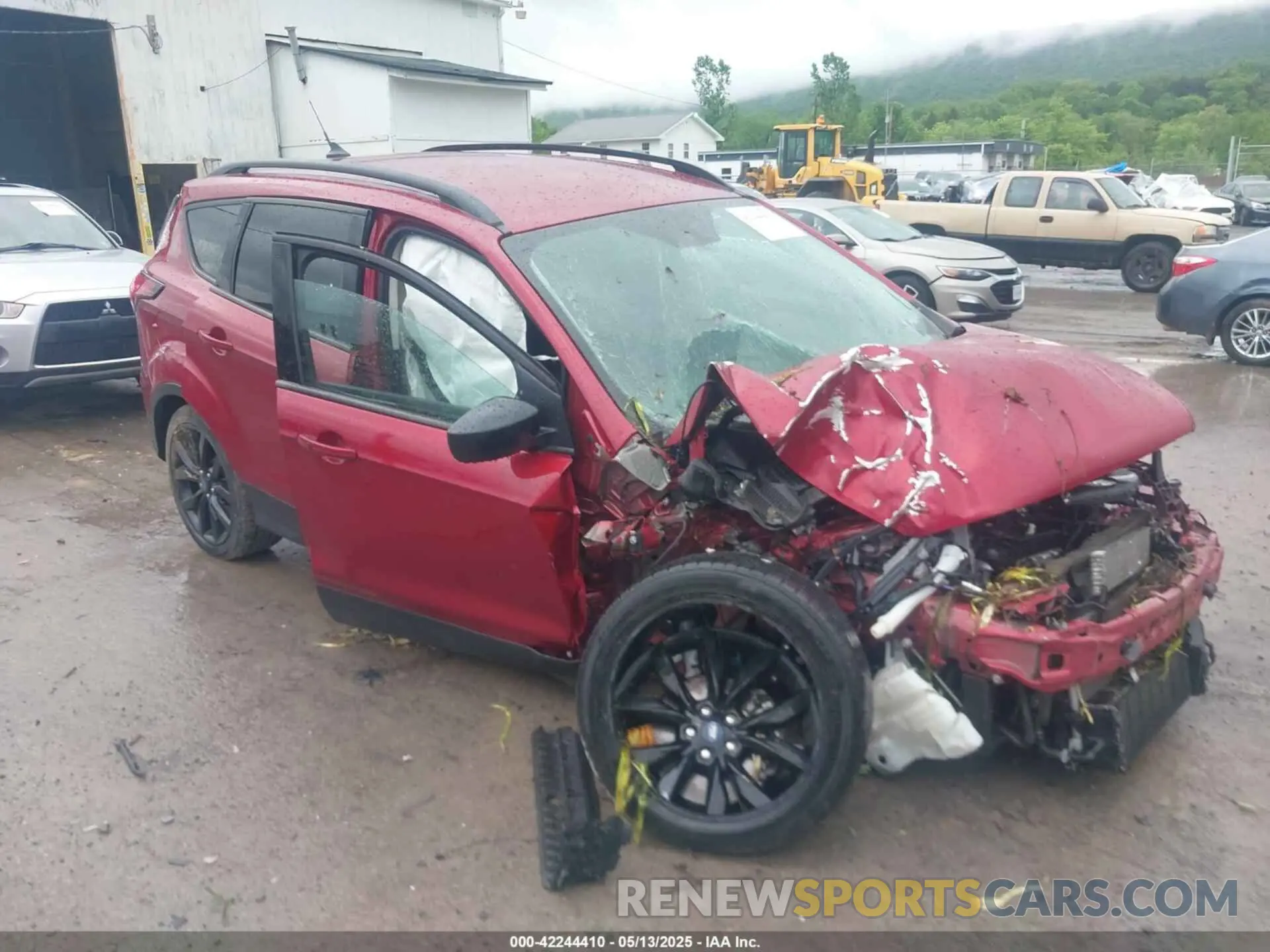 1 Photograph of a damaged car 1FMCU9GD3KUC21145 FORD ESCAPE 2019