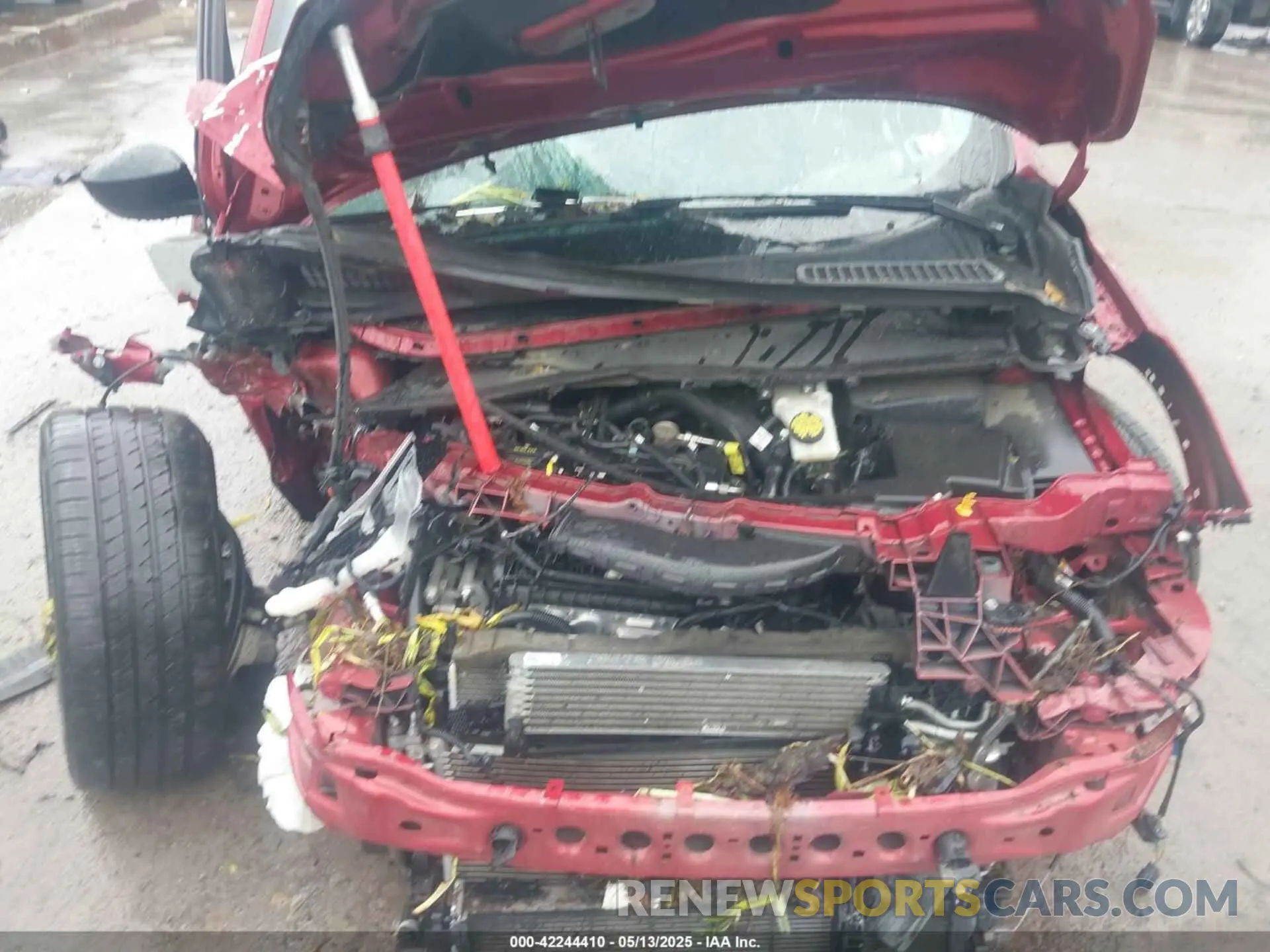 10 Photograph of a damaged car 1FMCU9GD3KUC21145 FORD ESCAPE 2019