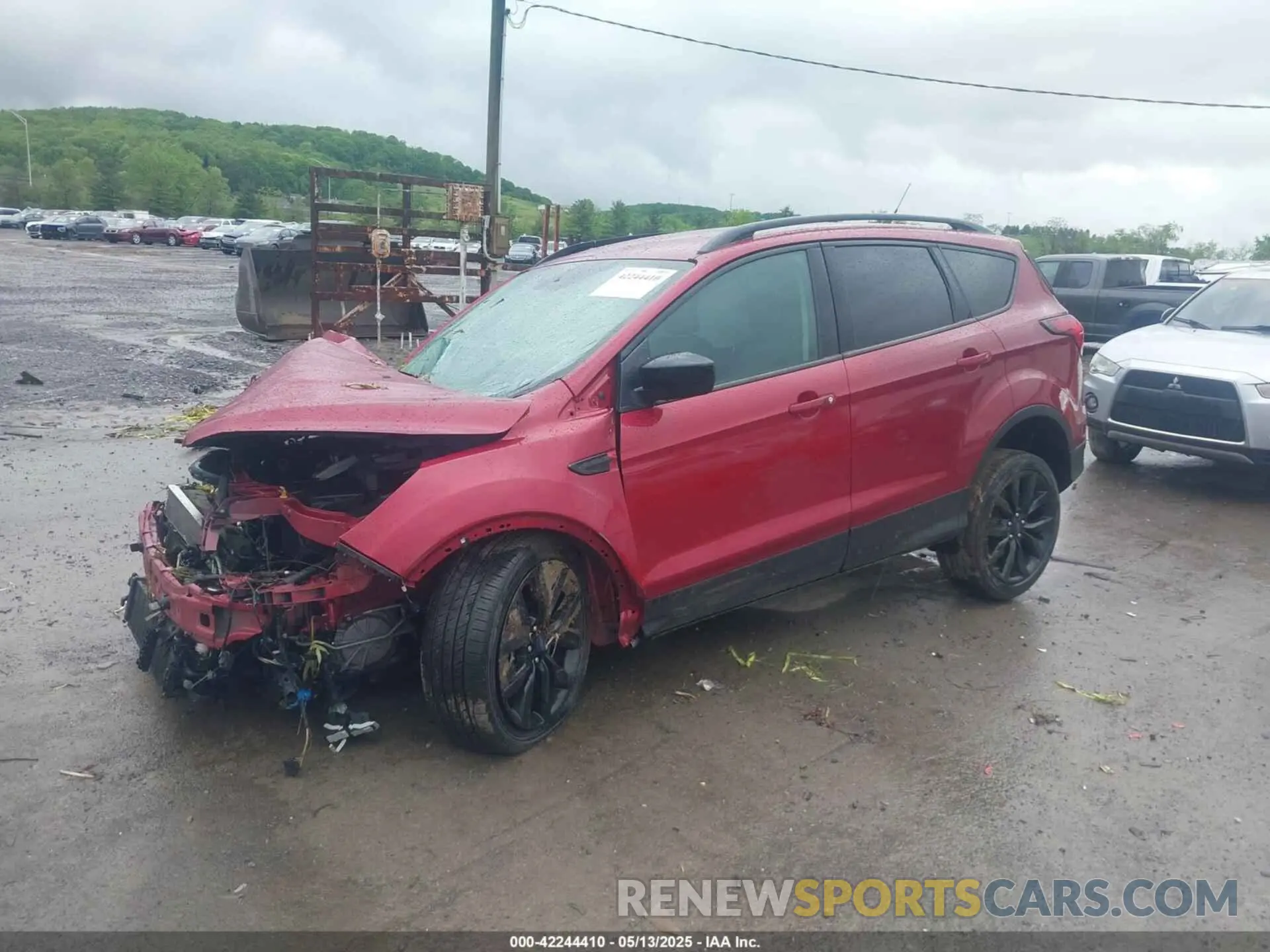 2 Photograph of a damaged car 1FMCU9GD3KUC21145 FORD ESCAPE 2019