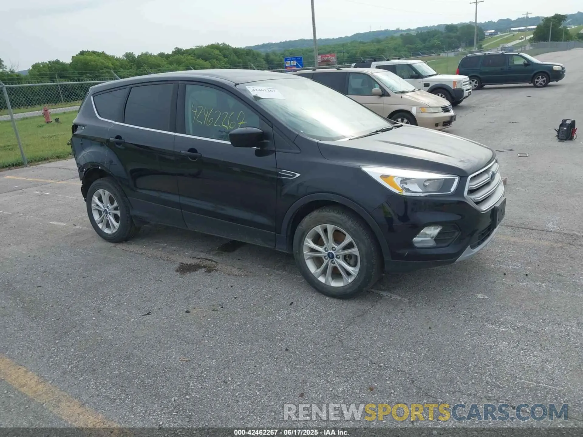 1 Photograph of a damaged car 1FMCU9GD4KUA00833 FORD ESCAPE 2019