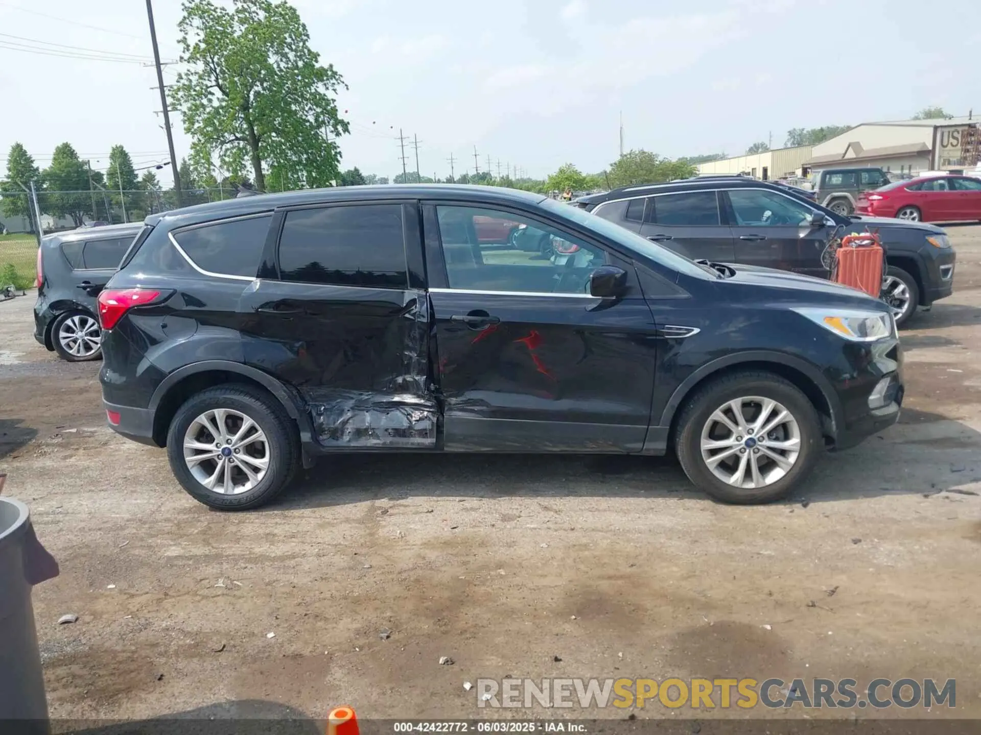 13 Photograph of a damaged car 1FMCU9GD4KUA16921 FORD ESCAPE 2019