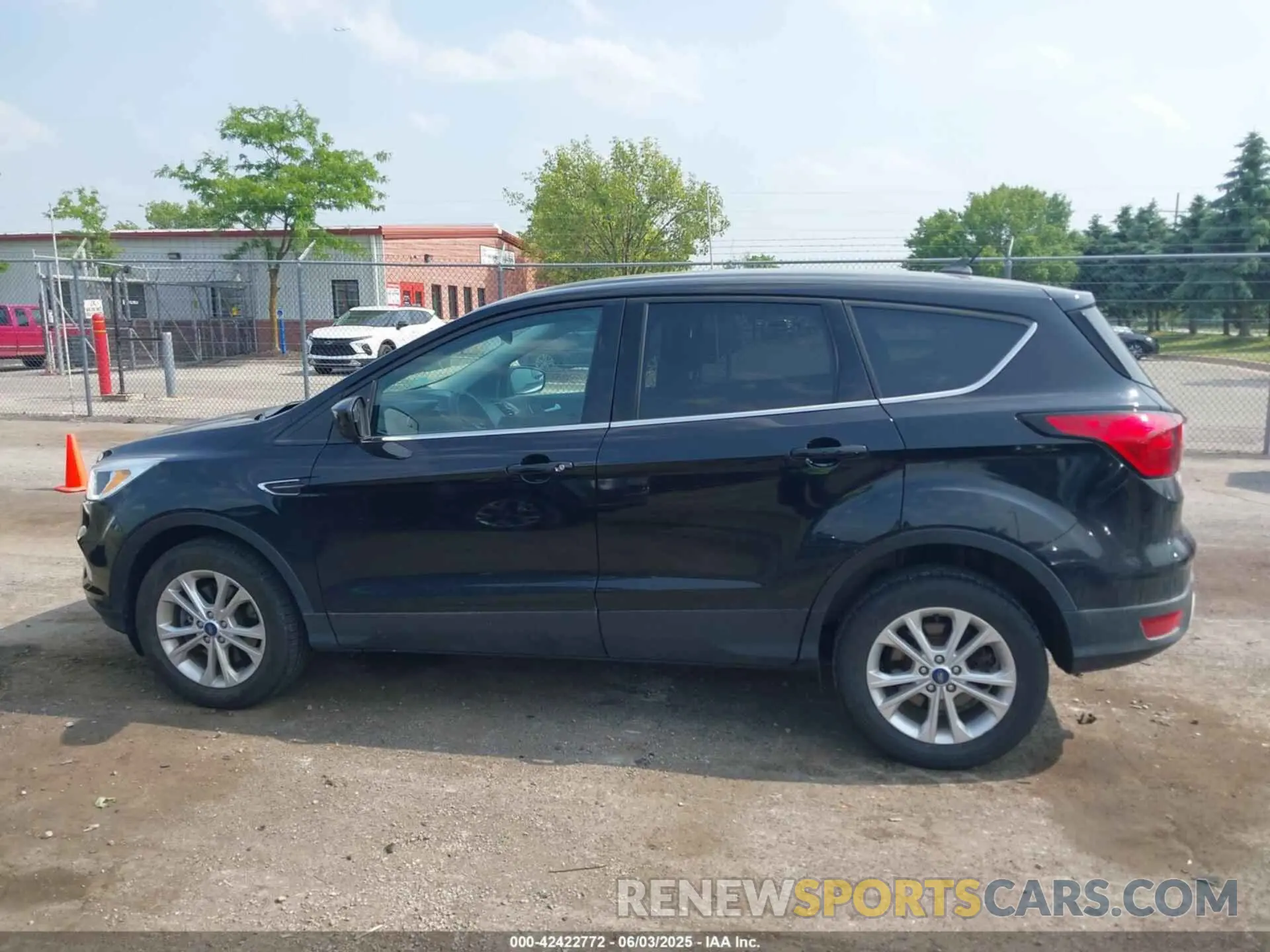 14 Photograph of a damaged car 1FMCU9GD4KUA16921 FORD ESCAPE 2019